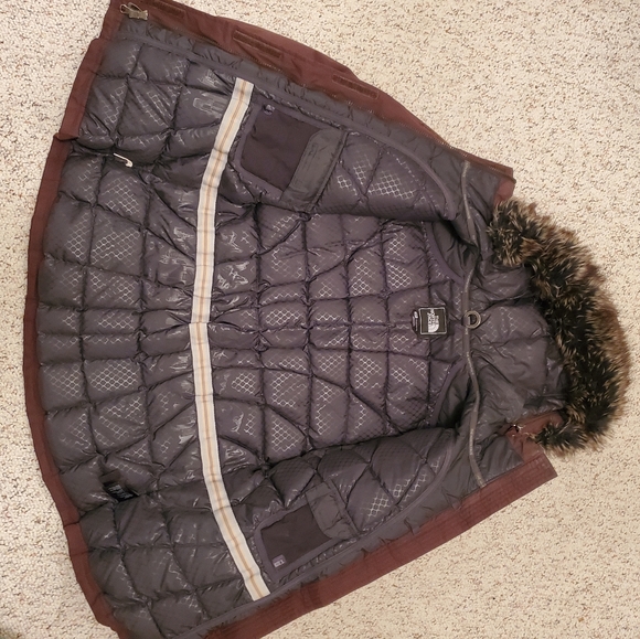 NORTH FACE Women's Parka - Picture 8 of 16
